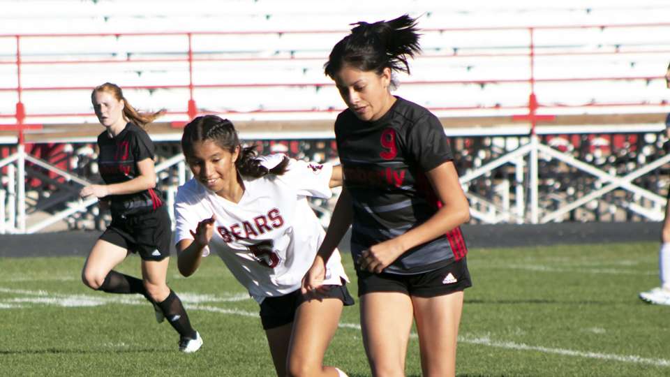 Senior Monse Torres moves the ball down the field during a game against Bliss. | Photo by Talan Volkel Senior Monse Torres moves the ball down the field during a game against Bliss. | Photo by Talan Volkel