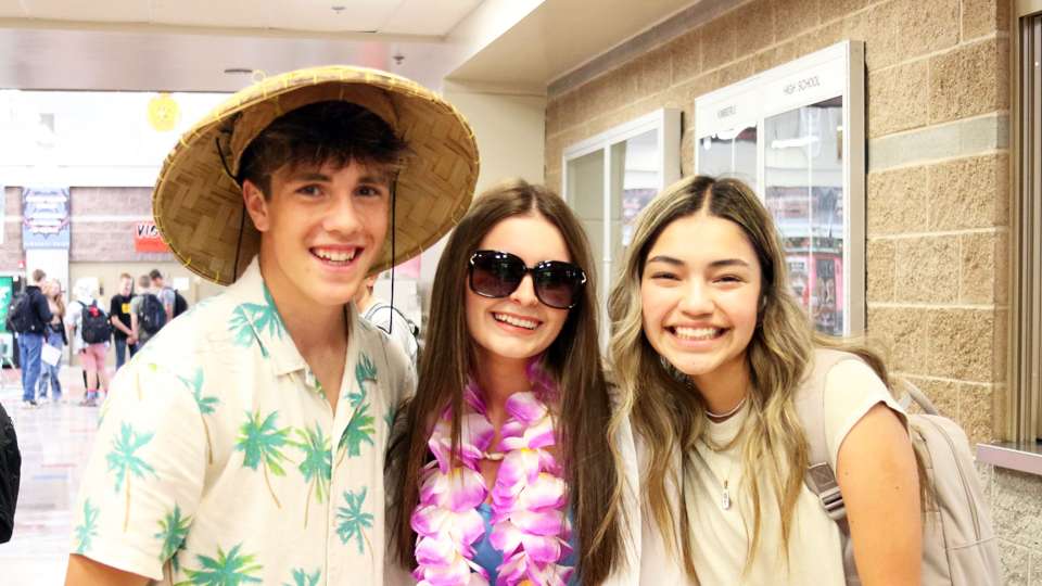 Tacky Tourists | Photo by Madison Shetler