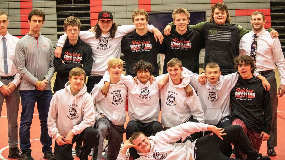 The 2021-22 wrestling poses for a picture last year. | Submitted Photo The 2021-22 wrestling poses for a picture last year. | Submitted Photo